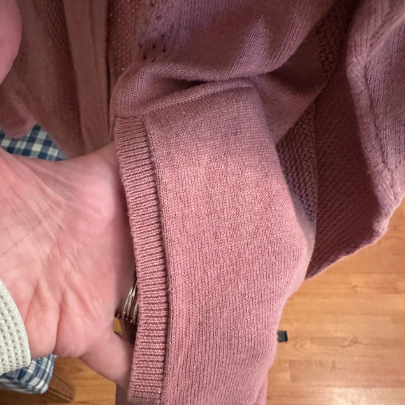 Lululemon Still Movement Wrap
Heathered Quicksand - Picture 11 of 11